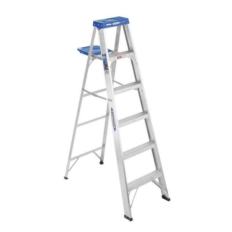 WERNER - Werner 5 ft. H Aluminum Step Ladder Type I 250 lb. capacity