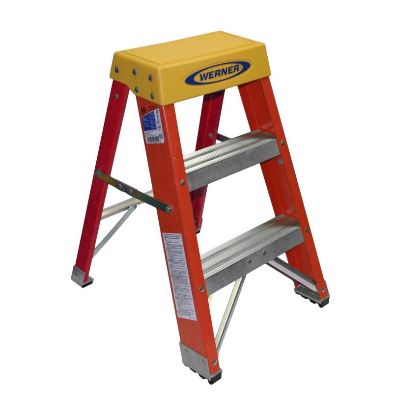 WERNER - Werner 2 ft. H Fiberglass Step Ladder Type IA 300 lb. capacity