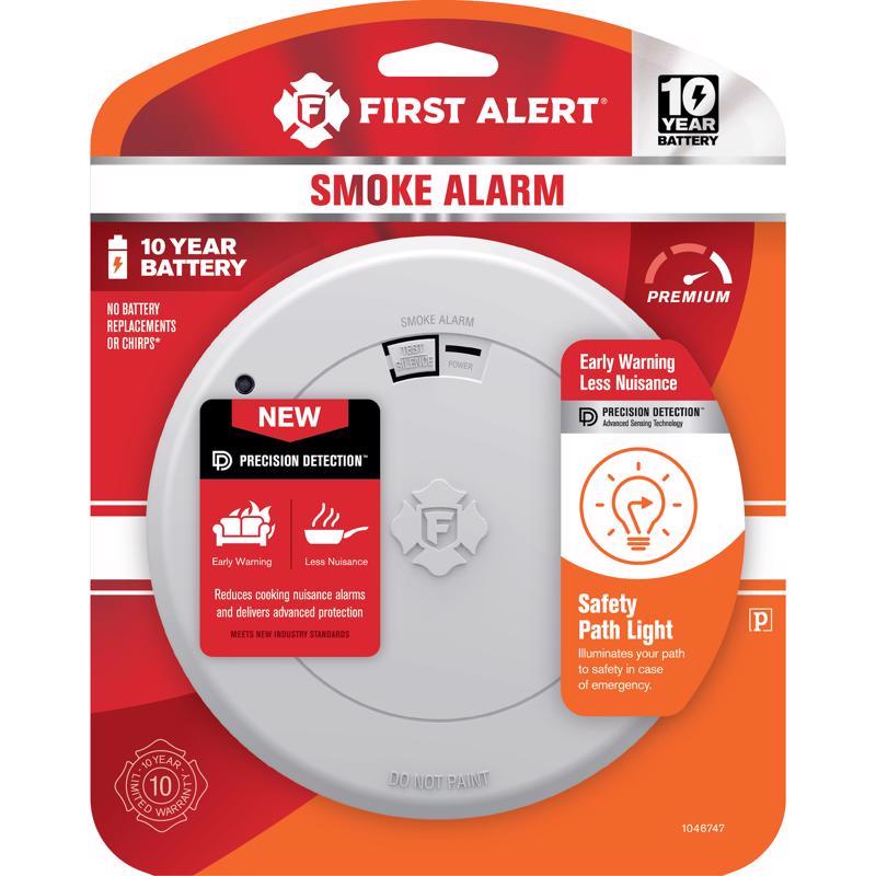 FIRST ALERT - First Alert 10 Year With Path Light Battery-Powered Photoelectric Smoke Detector 1 pk