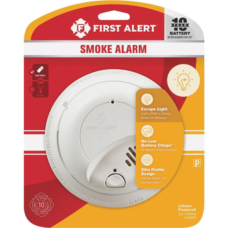 FIRST ALERT - First Alert Battery-Powered Photoelectric Smoke Detector w/Escape Light