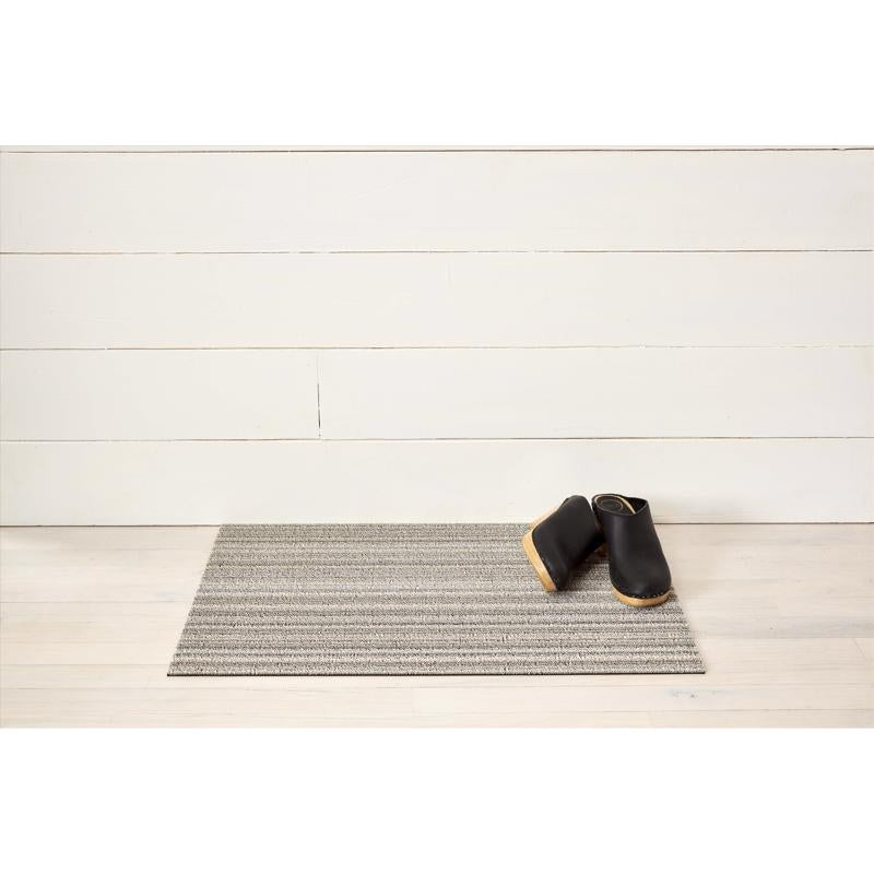 CHILEWICH - Chilewich 28 in. L X 18 in. W Gray/White Skinny Stripe Polyester/Vinyl Door Mat